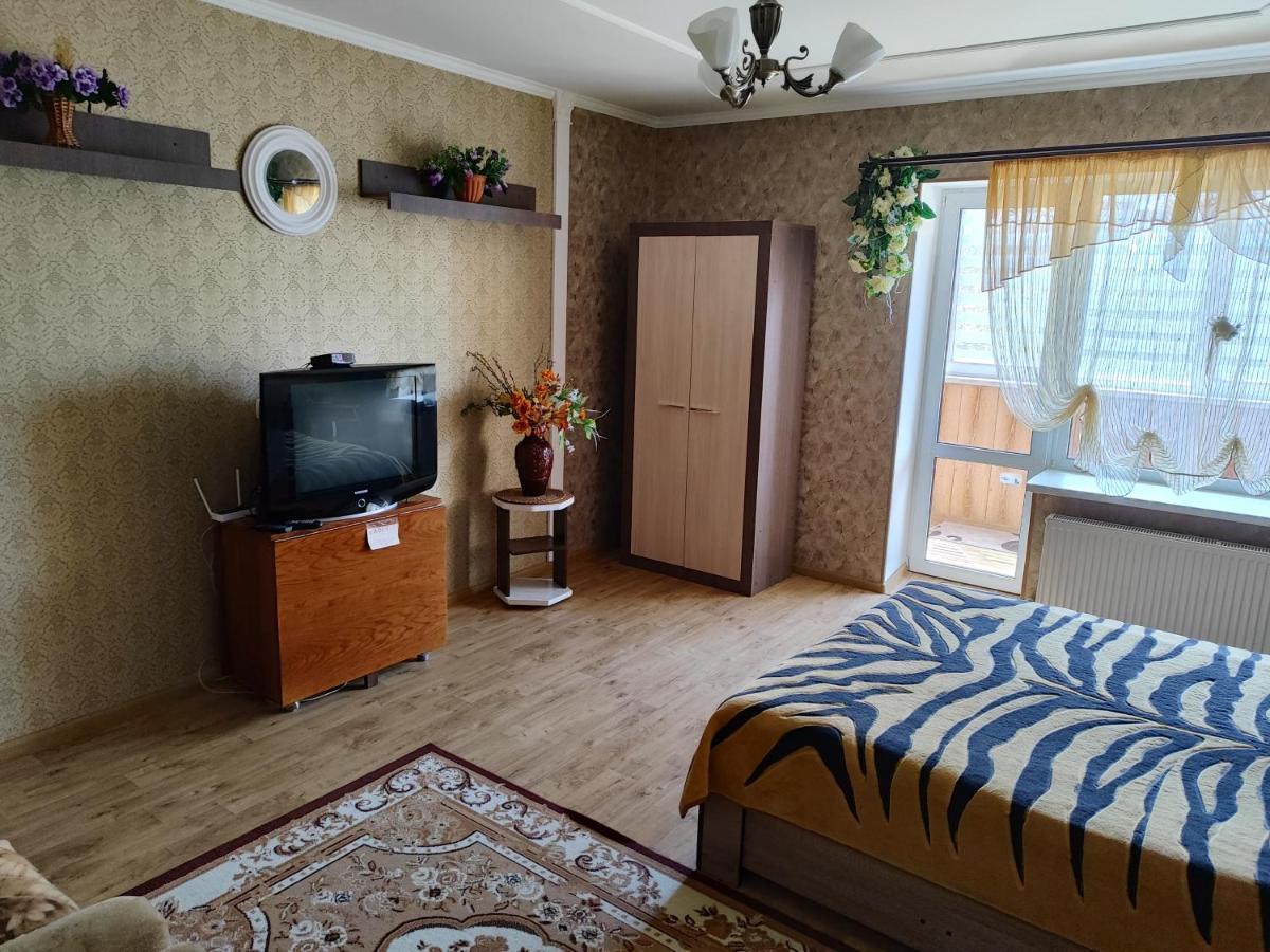 Апартаменти В Новому Будинку В Самому Центрi Khmelʼnytsʼkyy 外观 照片